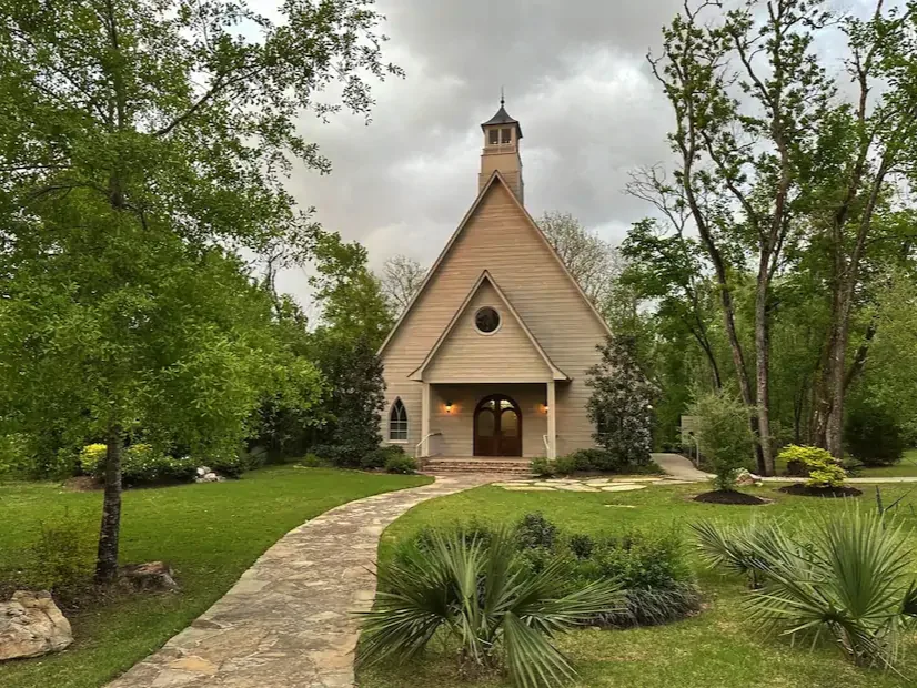 The white steepled wedding chapel at Bayou Haven